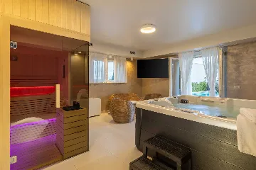 Rogoznica 5-Bedroom Villa with Heated Pool