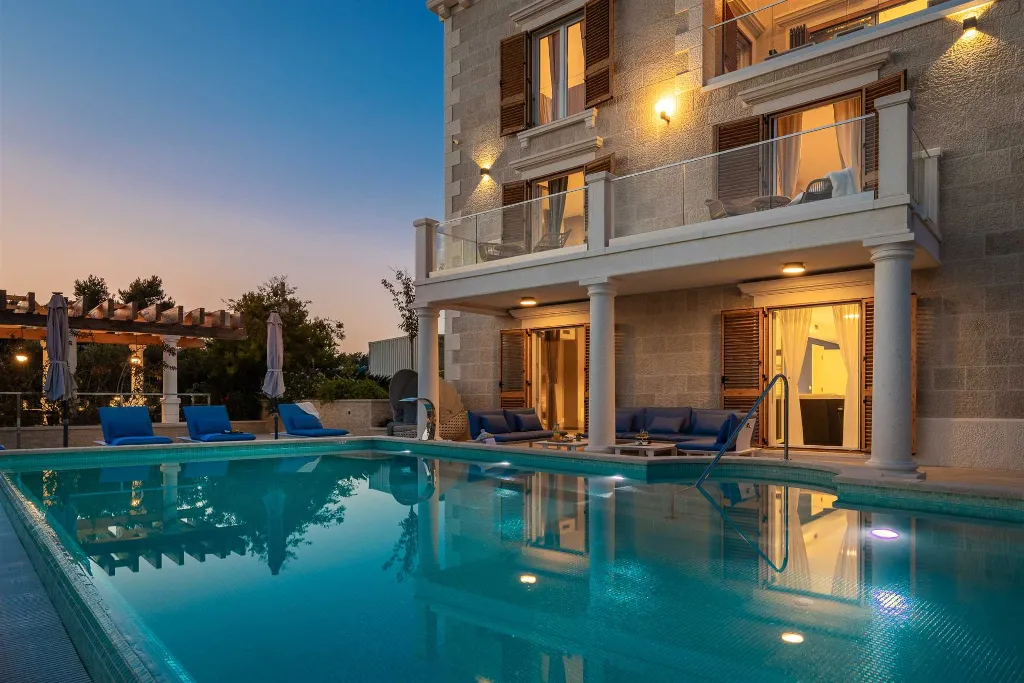 Rogoznica 5-Bedroom Villa with Heated Pool