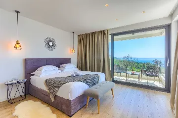 4-Bedroom Villa in Baška Voda for Up to 8 Guests