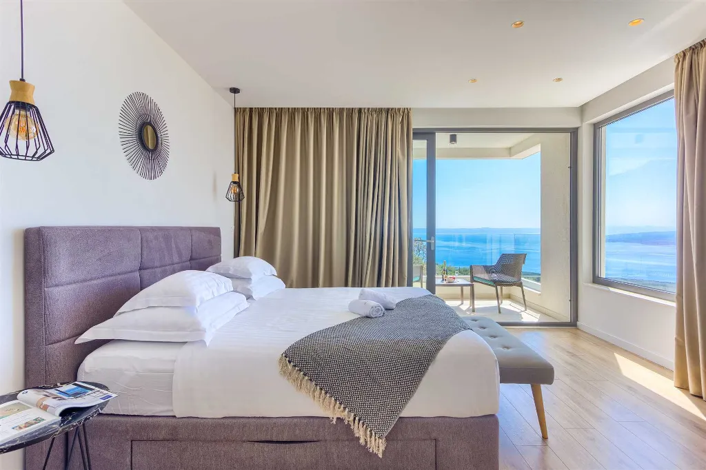 4-Bedroom Villa in Baška Voda for Up to 8 Guests