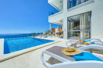 4-Bedroom Villa in Baška Voda for Up to 8 Guests