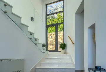 4-Bedroom Villa in Baška Voda for Up to 8 Guests