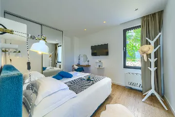 4-Bedroom Villa in Baška Voda for Up to 8 Guests