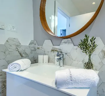 4-Bedroom Villa in Baška Voda for Up to 8 Guests