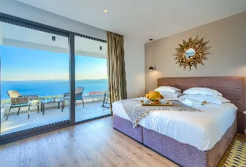 4-Bedroom Villa in Baška Voda for Up to 8 Guests