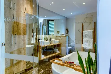 4-Bedroom Villa in Baška Voda for Up to 8 Guests