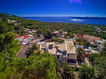 4-Bedroom Villa in Baška Voda for Up to 8 Guests