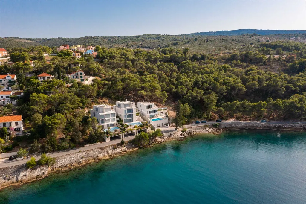 Seafront 6-Bedroom Villa in Splitska, Brač