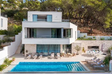 Seafront 6-Bedroom Villa in Splitska, Brač