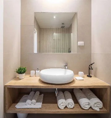 Seafront 6-Bedroom Villa in Splitska, Brač