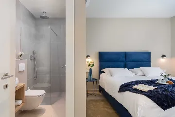 Seafront 6-Bedroom Villa in Splitska, Brač