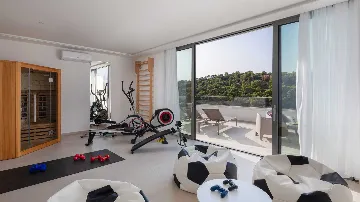 Seafront 6-Bedroom Villa in Splitska, Brač