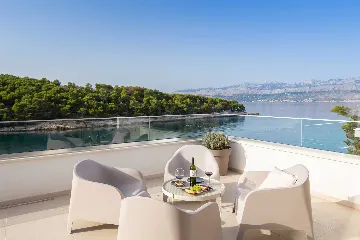 Seafront 6-Bedroom Villa in Splitska, Brač