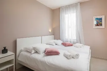 Seafront 6-Bedroom Villa in Splitska, Brač