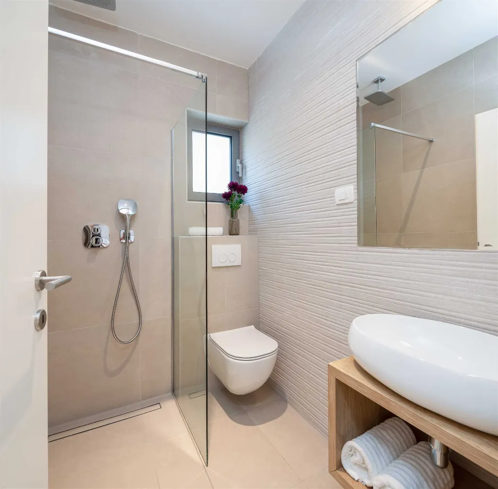 Seafront 6-Bedroom Villa in Splitska, Brač