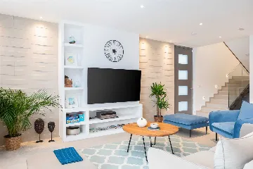 Seafront 6-Bedroom Villa in Splitska, Brač