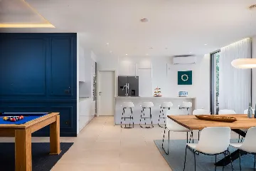 Seafront 6-Bedroom Villa in Splitska, Brač