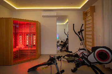 Seafront 6-Bedroom Villa in Splitska, Brač