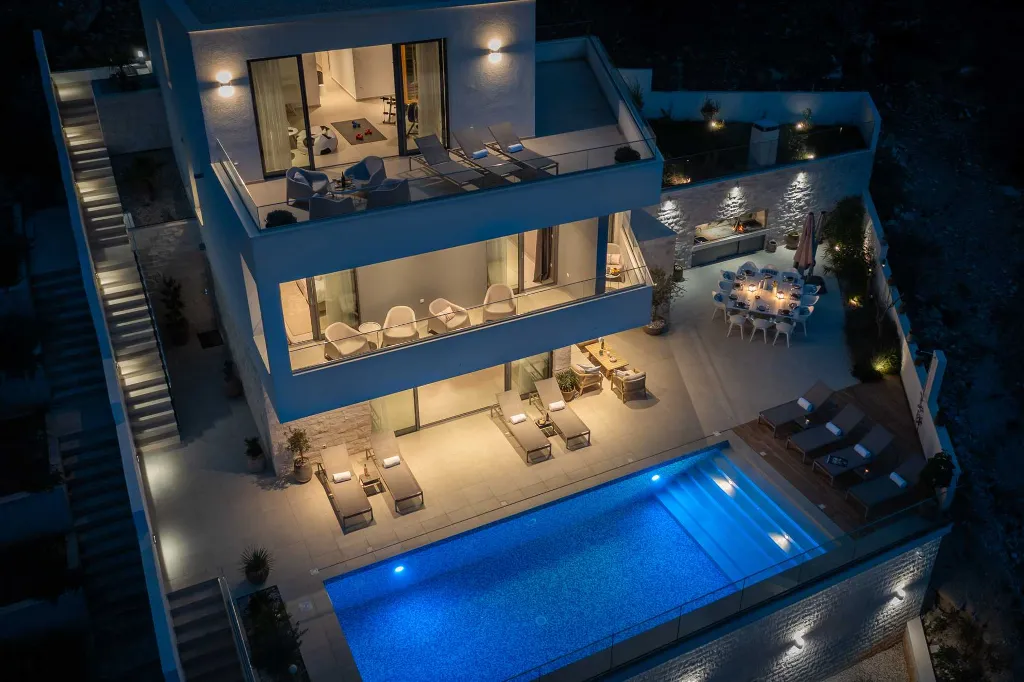 Seafront 6-Bedroom Villa in Splitska, Brač