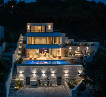 Seafront 6-Bedroom Villa in Splitska, Brač