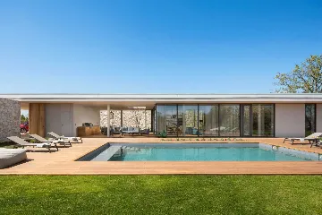 Air-Conditioned 4-Bedroom Villa in Gajana (Sleeps 8)