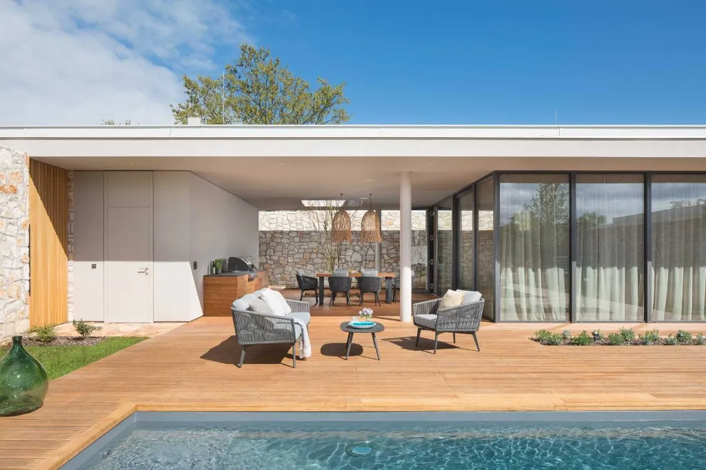 Air-Conditioned 4-Bedroom Villa in Gajana (Sleeps 8)