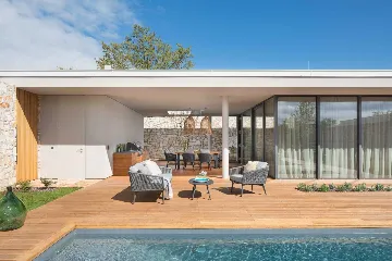 Air-Conditioned 4-Bedroom Villa in Gajana (Sleeps 8)