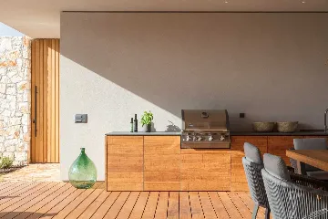 Air-Conditioned 4-Bedroom Villa in Gajana (Sleeps 8)