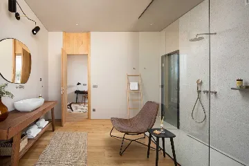 Air-Conditioned 4-Bedroom Villa in Gajana (Sleeps 8)