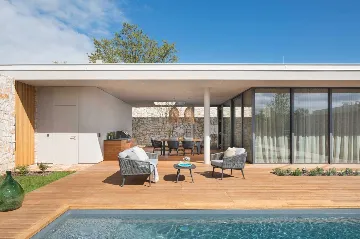 Villa in Gajana with Heated Pool & Sauna