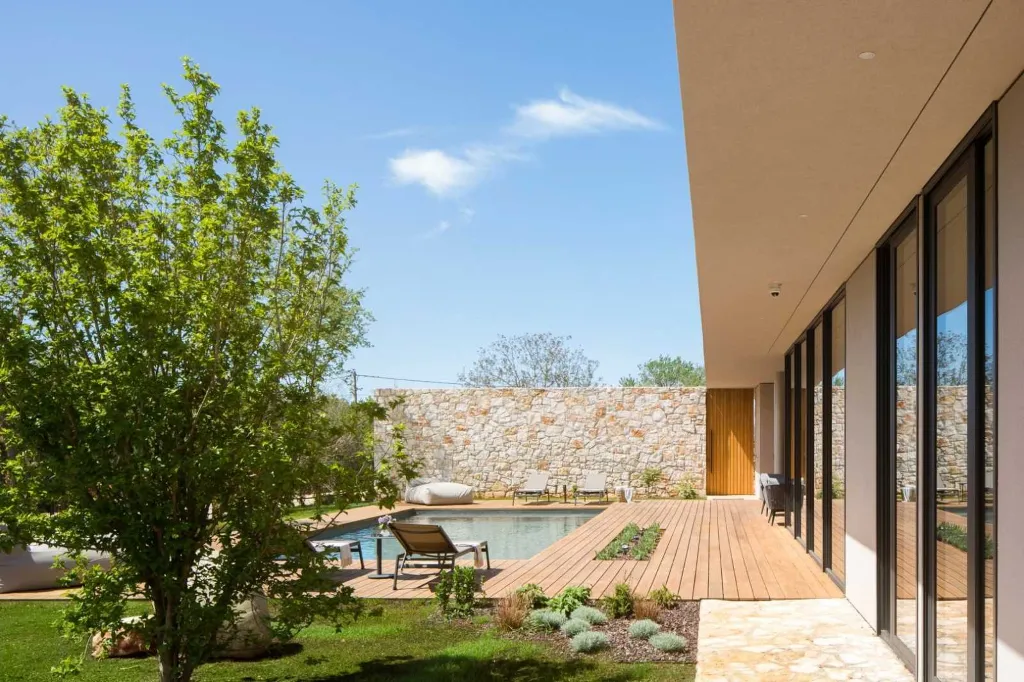 Villa in Gajana with Heated Pool & Sauna