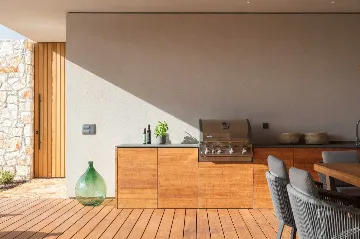 Villa in Gajana with Heated Pool & Sauna