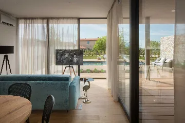 Villa in Gajana with Heated Pool & Sauna