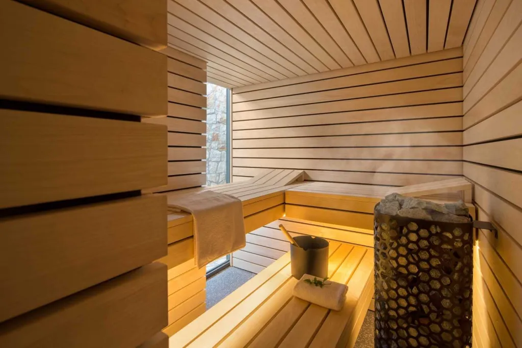Villa in Gajana with Heated Pool & Sauna