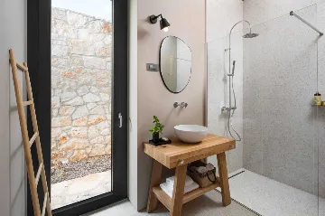 Villa in Gajana with Heated Pool & Sauna