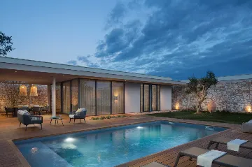 Villa in Gajana with Heated Pool & Sauna