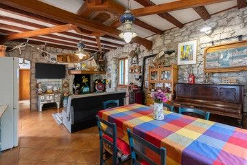 Villa with Private Pool in Labin for 6 Guests