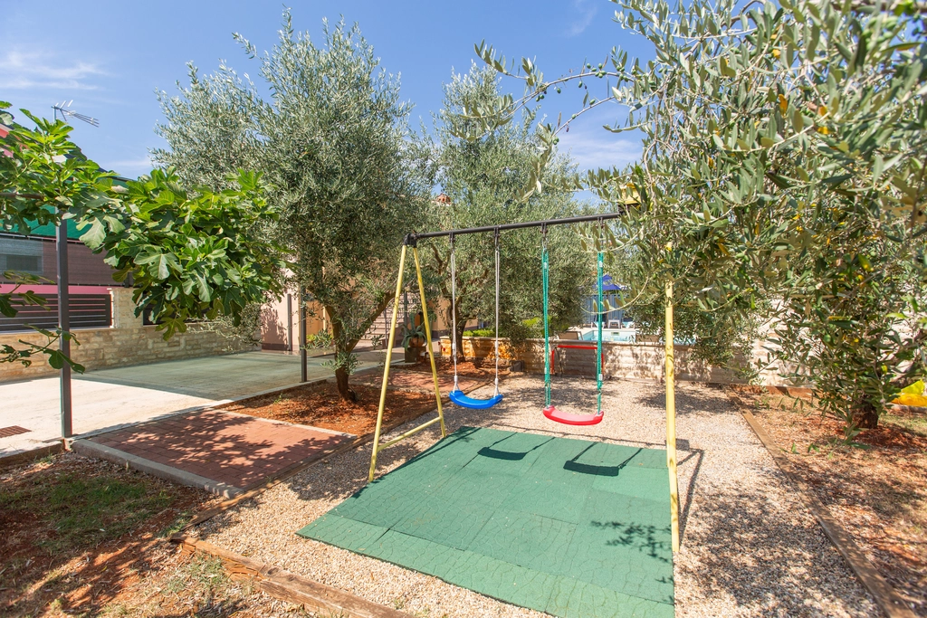3-Bedroom Villa in Marčana for up to 6 Guests