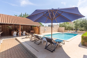 3-Bedroom Villa in Marčana for up to 6 Guests