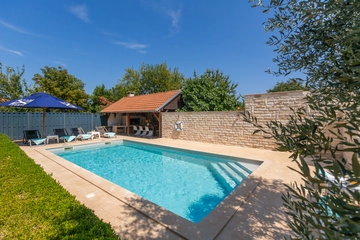 3-Bedroom Villa in Marčana for up to 6 Guests