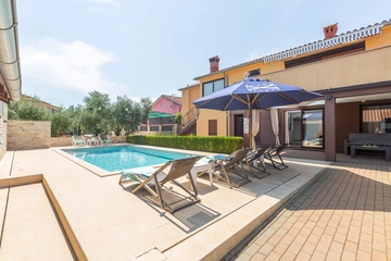 3-Bedroom Villa in Marčana for up to 6 Guests