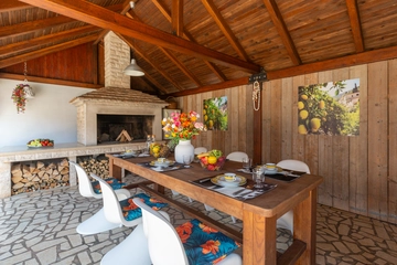 3-Bedroom Villa in Marčana for up to 6 Guests