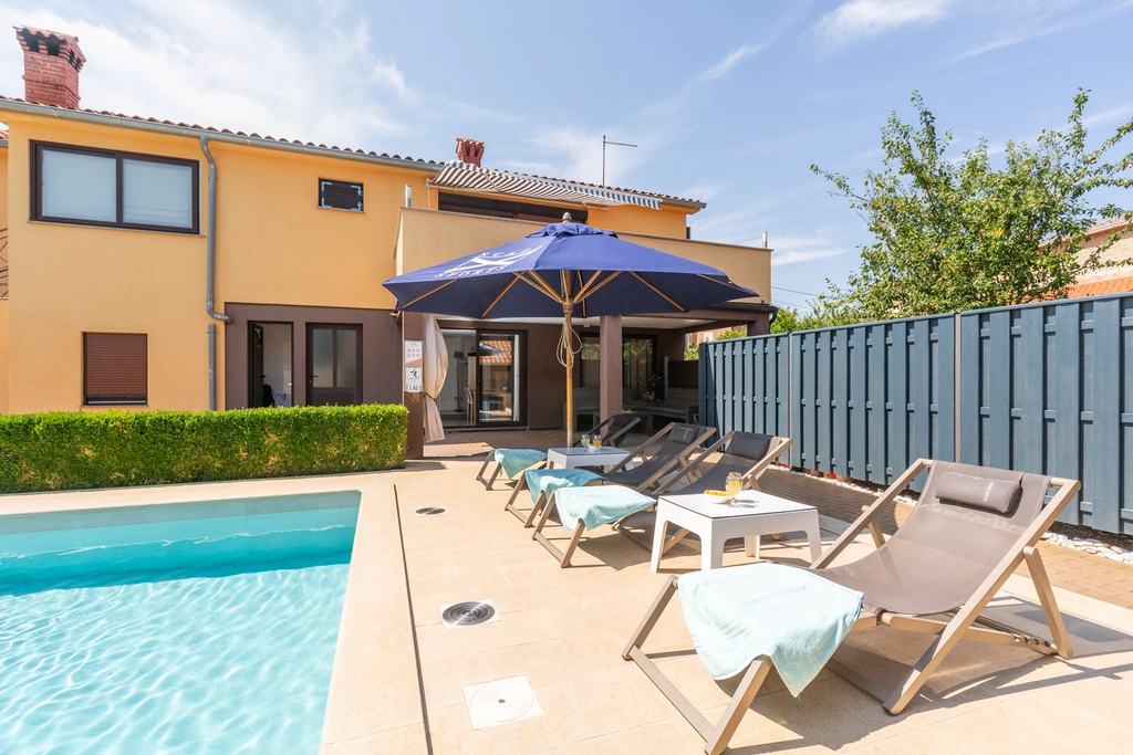 3-Bedroom Villa in Marčana for up to 6 Guests
