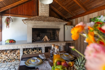 3-Bedroom Villa in Marčana for up to 6 Guests