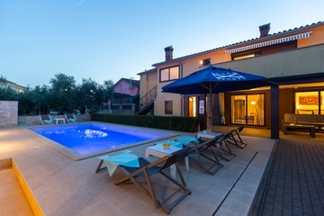 3-Bedroom Villa in Marčana for up to 6 Guests