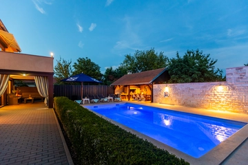 3-Bedroom Villa in Marčana for up to 6 Guests