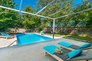 Villa in Svetvinčenat with Private Pool