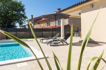 Three-Bedroom Villa in Svetvinčenat