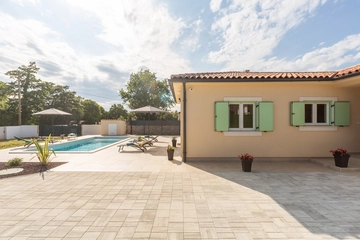 Three-Bedroom Villa in Svetvinčenat