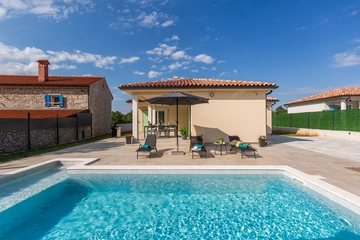 Three-Bedroom Villa in Svetvinčenat